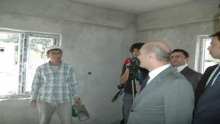 BAKAN TOKİ'LERİ DENETLEDİ